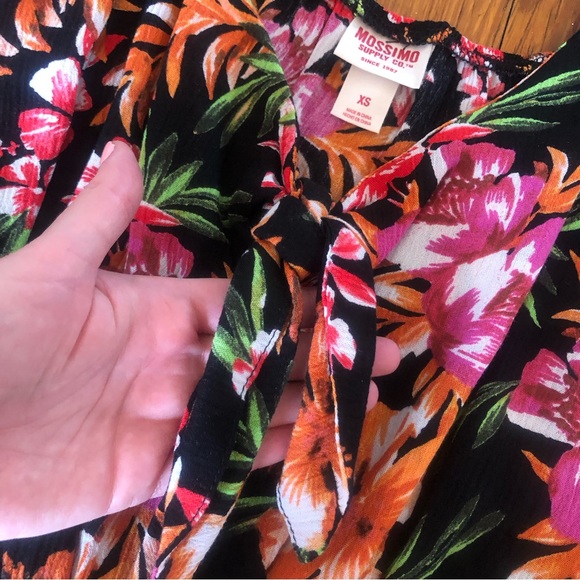 Mossimo Floral Romper with Front Tie Size XS - Picture 4 of 8
